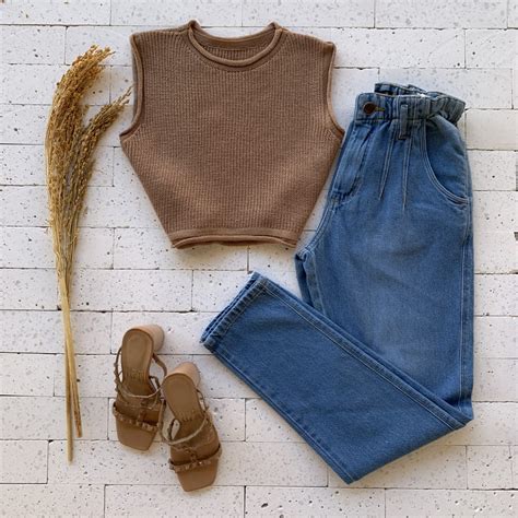 Cropped Modal Borda Dobrada Nude DONDOCA Dondoca Moda Feminina