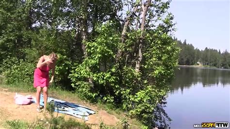 Having Sex With A Hot Stranger In The Woods