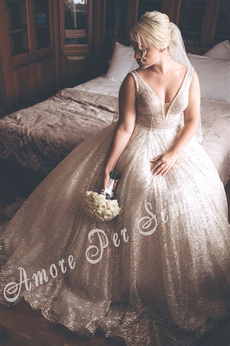 Салон свадебных и вечерних платьев в Москве на Таганской/Марксистской ...