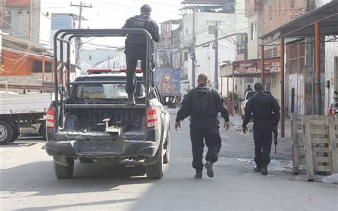 Confrontos Entre Pms E Traficantes Aterrorizam Moradores De Comunidades