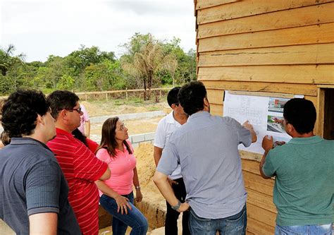 Prefeito Clécio Luís vistoria obras de construção da UBS Santa Luzia do