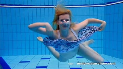 Nude Sexo Bundas Na Piscina Na Agua Nacional Porno