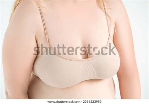 65 Nude woman with saggy breasts 图片库存照片3D 物体和矢量图 Shutterstock