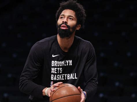 He Better Work For That Dollar Spencer Dinwiddie S Hilarious 1 Championship Bonus After