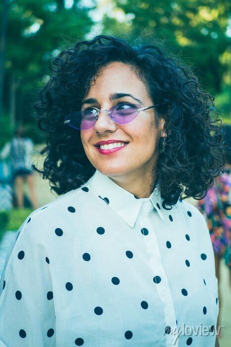 Chica Disfrutando De La Naturaleza Y Siendo Muy Feliz Posters For The Wall Posters Brunette