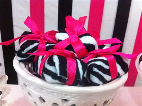 La Os Caprichos Ch De Lingerie