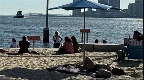 Fotogallery A New York Caldo Anomalo Aperta La Prima Spiaggia Di