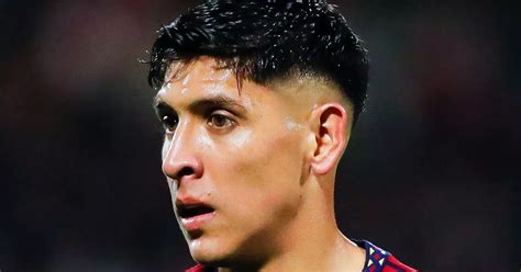 chelsea pursuit  edson alvarez  guaranteed  ajax stars