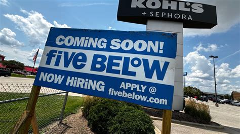 Five Below expanding in central Illinois with 2 new Peoria-area stores