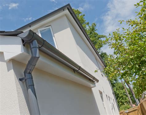 How to Choose Guttering and Rainwater Goods - Build It