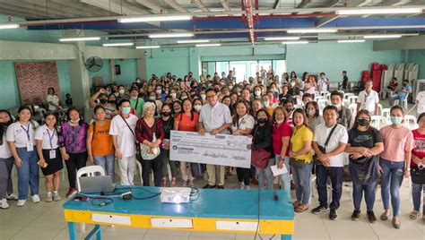 Muntinlupa LGU Releases P2 58 M Zero Interest Loans To Entrepreneurs