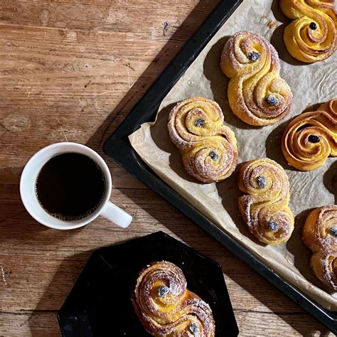 How To Make Saffron Buns Lussekatter With Butter Filling Vogue