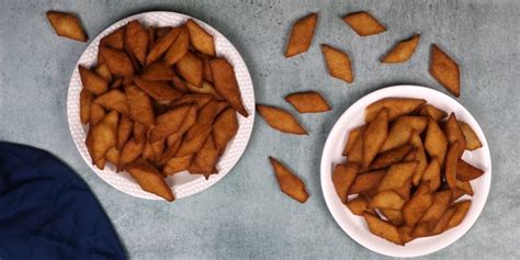 Shakkar Para Recipe Tasted Recipes