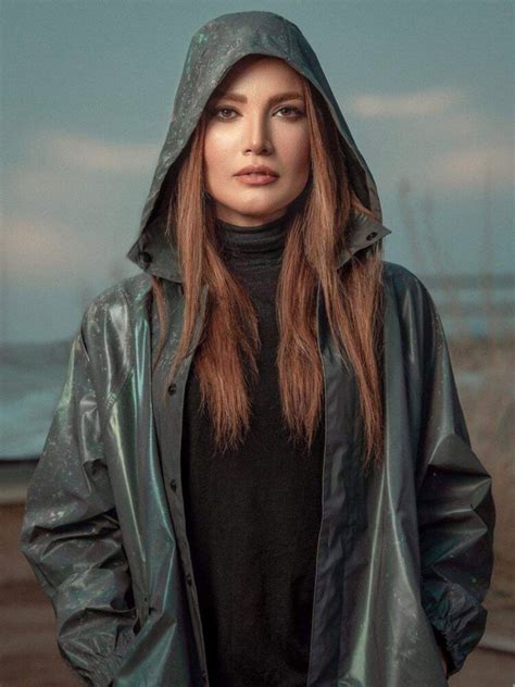 Hot Sexy Matin Sotudeh Bikini Pics