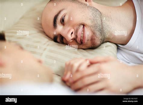 Jeune Homme Gay Font L Amour Banque De Photographies Et Dimages Haute R Solution Alamy