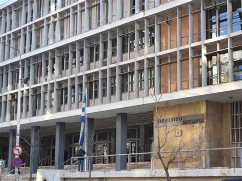 Ελεύθερος ο Σέρβος που βίαζε και απειλούσε με revenge porn χρονη Rthess