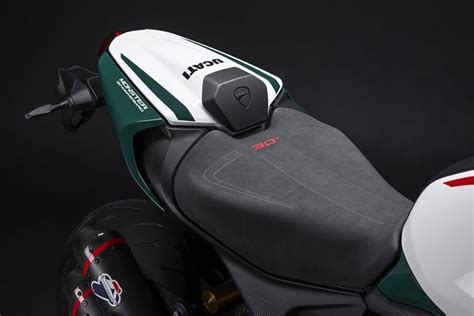 Ducati Monster A Os De La Primera Naked Global Video