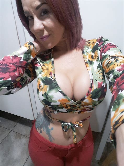 Latina Milf Showing Off Her Body ShesFreaky