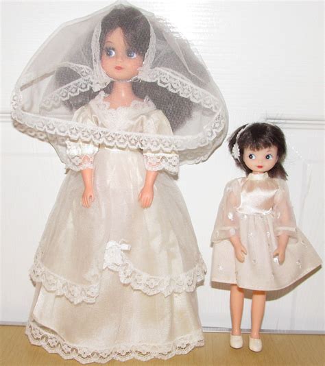 Vintage Bride And Flower Girl Fleur Dolls Dutch Sindy Doll Some Tlc 24