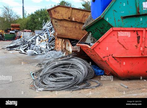 Metallrecycling Altmetall Getrennt Nach Material Auf Einem