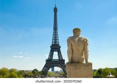 Sculpture Naked Man Against Backdrop Eiffel Stock Photo Shutterstock