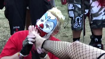 Adoración de pies por FlipFlop Clip 4 XVIDEOS