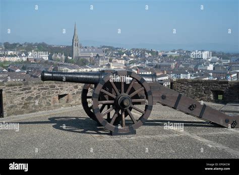 Siege Cannon City Walls Derry Londonderry Northern Ireland Stock Photo