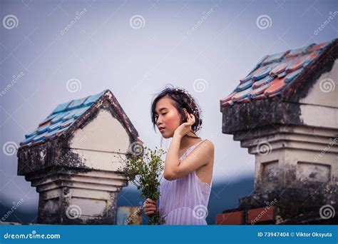 Vietnamees Jong Mooi Brunette Stock Foto Image Of Sluit Oost