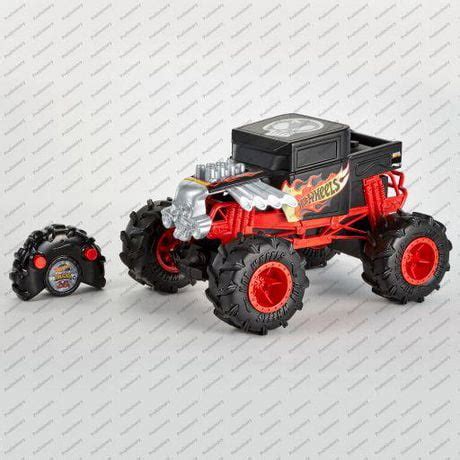 Hot Wheels R C Monster Trucks Scale Bone Shaker Remote Control Toy Truck With Terrain