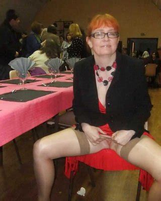 Upskirt Cameltoes Amateur Montrant rec Chatte Nudité En Public Photos Porno Photos XXX