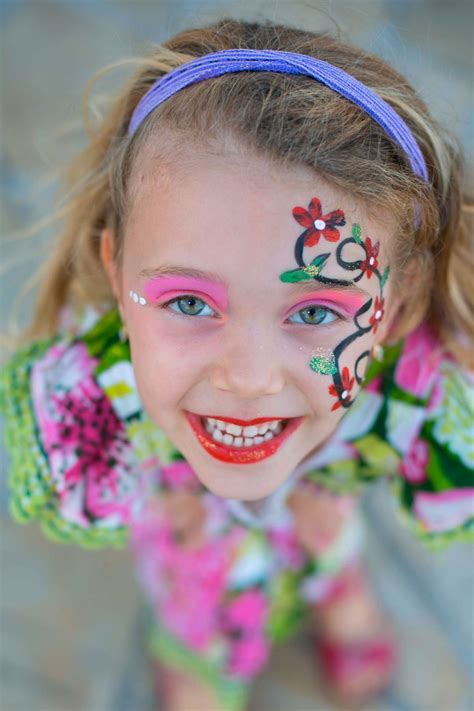 Maquillage pour enfant par Léa spectacle Artiste du spectacle pour