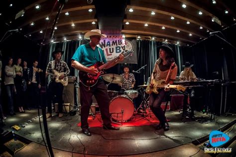 Noche De Surf Y Garage Con Deke Dickerson The Sex Phonics En Barcelona Dirty Rock Magazine