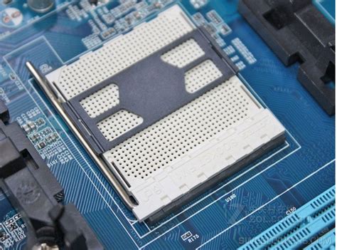 First AMD Llano FM1 Retail Board Gets Pictured