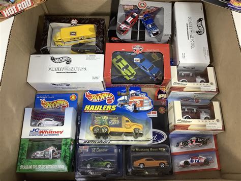 Lot 16pc NIP Cars Hot Wheels Planet Micro JC
