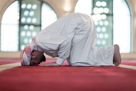 Imágenes De Namaz Descubre Bancos De Fotos Ilustraciones Vectores Y