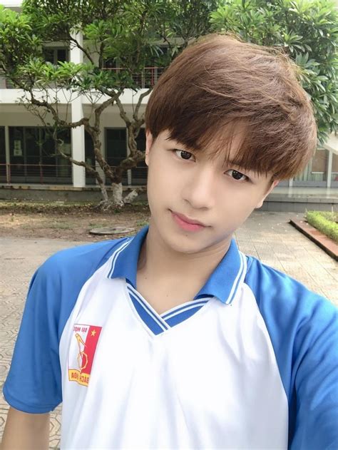 Khoảnh khắc đáng nhớ năm 2019 của các hot boy Việt Báo Dân trí