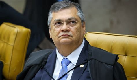 Dino diz que há tranquilidade sobre PECs aprovadas na CCJ para