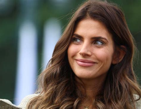 Weronika Rosati Wygrzewa Si Na Pla Y W Bikini Prawdziwa Afrodyta