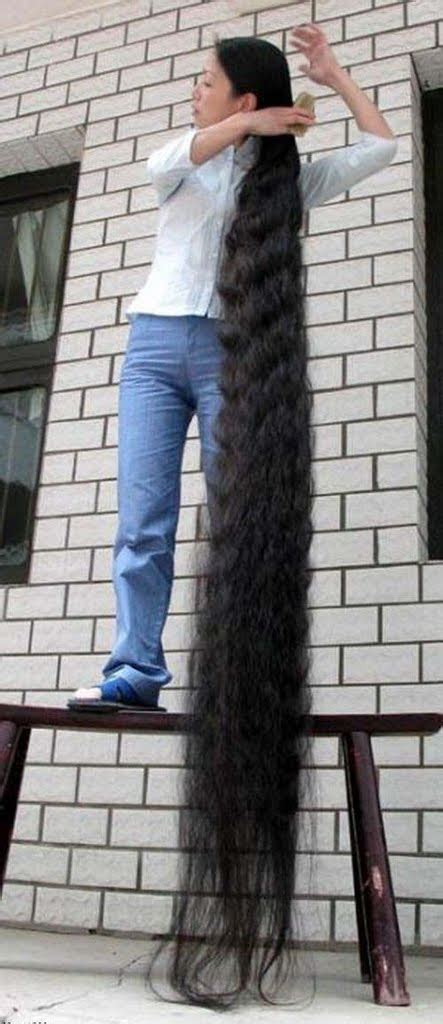 Book of Guinnes World Record: Longest Hair- XIE QUIPING