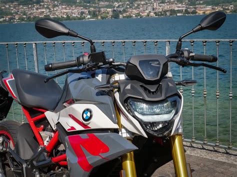 Bmw G R Prova Prezzo E Scheda Tecnica Della Naked Guidabile Con Patente A Gazzetta It