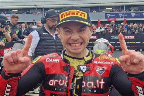 Superbike Phillip Island Gara 1 Bautista Vince Davanti Al Maestro