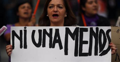 NiUnaMenos Mujeres luchan contra violencia de género Parte 1