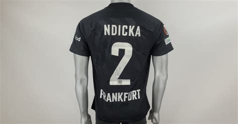 Getragenes El Trikot Von Frankfurt Star Evan Ndicka