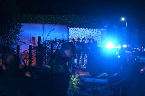 Cisterna Di Latina Finanziere Spara E Uccide La Madre E La Sorella Della Ex