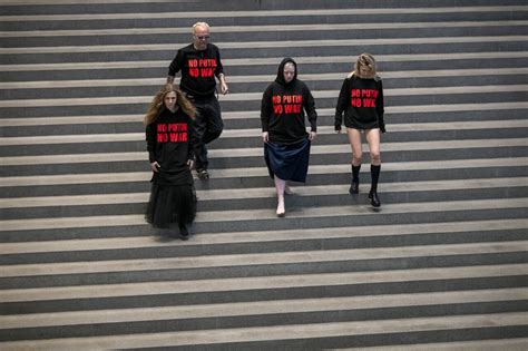 Verachtende Aktionskunst Pussy Riot in München WELTKUNST
