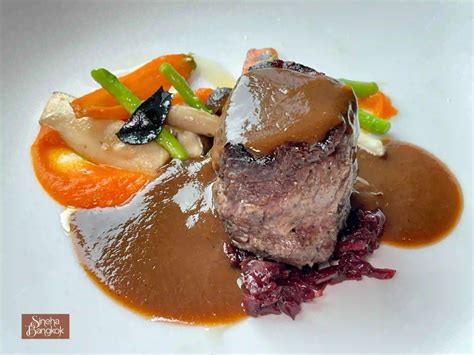 ชวนชิม 4 Course Western Set ที่ Viu Restaurant