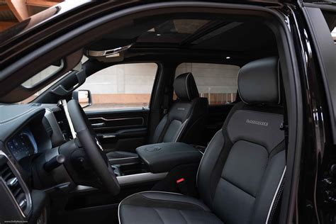 2025 RAM 1500 Laramie - Stunning HD Photos, Videos, Specs, Features ...