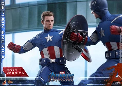 Hot Toys Captain America Version