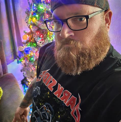 IGN - Step out of the Vault in style. The IGN Store's new Fallout tee