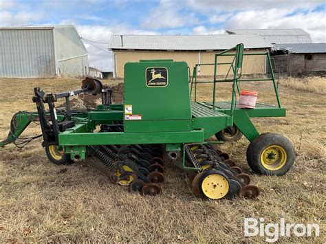 John Deere 750 7